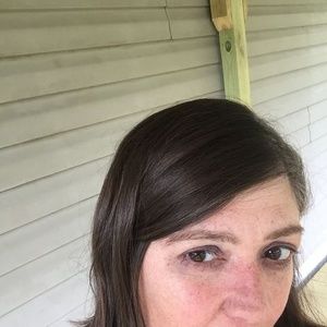 Meet your Posher, Dee